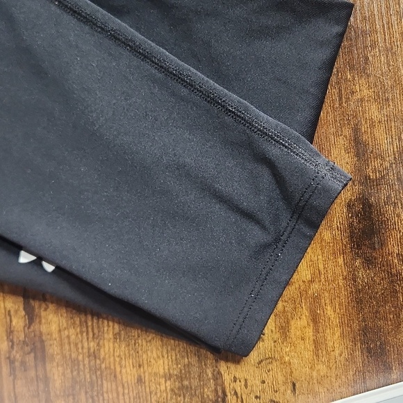 Under Armour Women’s Black XS Leggings - Picture 6 of 7
